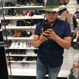 Meet your Posher, Diego